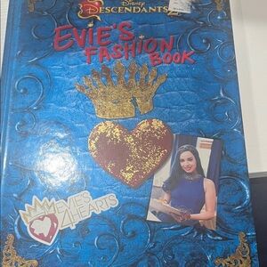 Disney Descendants Blue and Gold Fashion Book